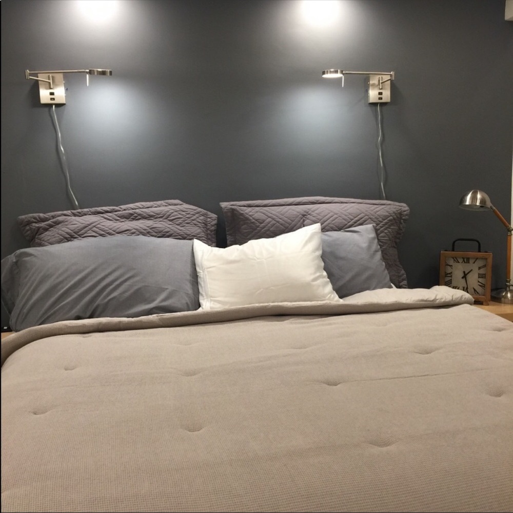 2 LEFT!!!!NEW!Urban Outfitters Waffle Queen Size Comforter Light Grey - Picture 5 of 6